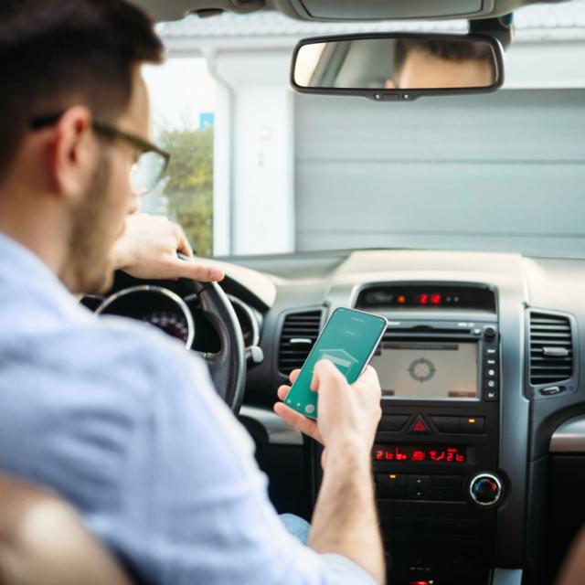 HAMA Смарт контролер за гаражна врата, Wi-Fi, със сензор, управление чрез приложение/гласова команда 