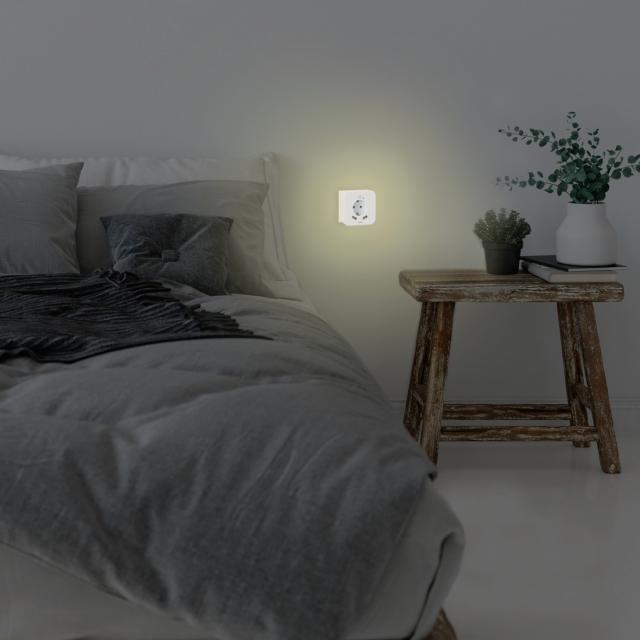 HAMA LED нощна лампа с контакт, 2x USB изхода 