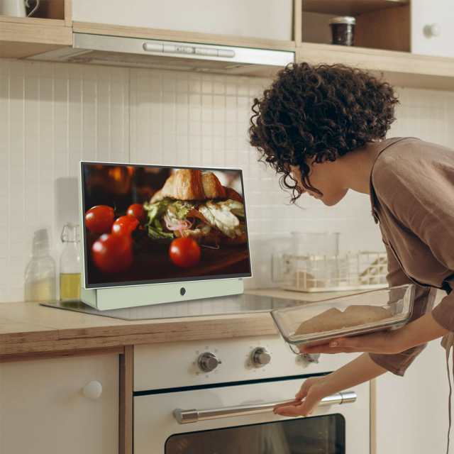 METZ Портативен телевизор 24MPE7200Z 24" LED FHD(1920x1080) GoogleTV, HDR10, зелен 