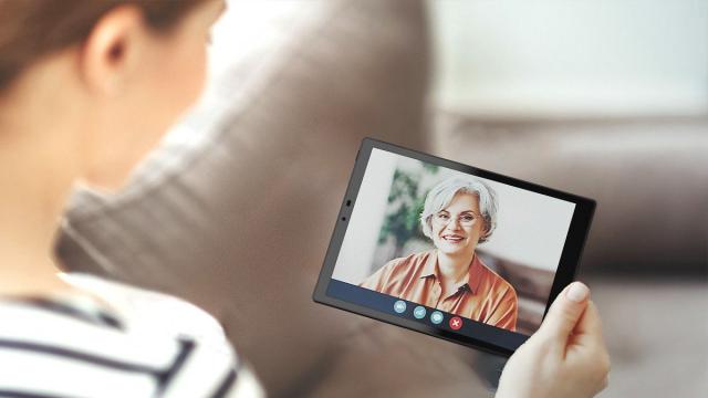 Таблет и четец Hanspreee Lumo Paper 7.8", 64 GB, в комплект с калъф Smart Folio 