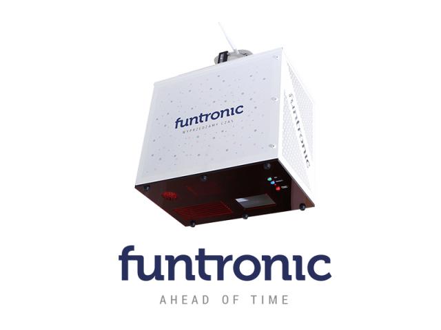 Интерактивен магичен под Funtronic, с включени 100 приложения игри 