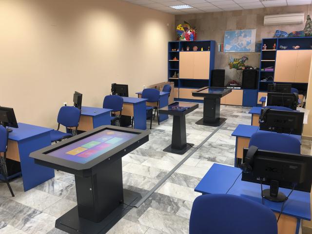 Interactive table base model InfoDart T435 
