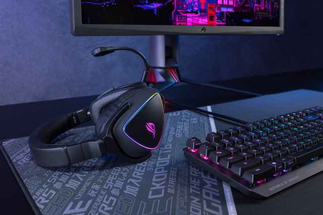 Геймърски слушалки ASUS ROG Delta S, USB-C, Aura Sync RGB 