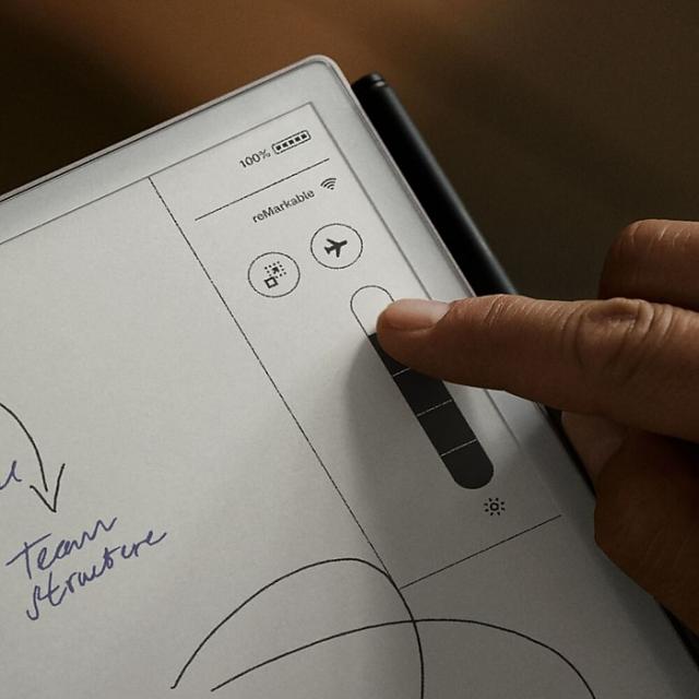 Таблет reMarkable Paper Pro 11.8", с включен стилус Marker Plus, Сив 