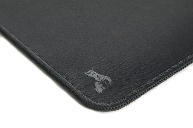 Геймърски пад Glorious Stealth XL черен 