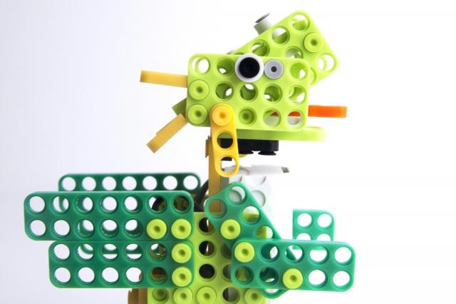 Комплект за роботика Robotis PLAY 300 DINOs 