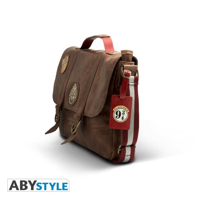 Чанта ABYSTYLE HARRY POTTER Hogwarts 