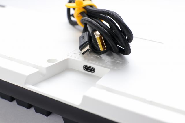 Mechanical Keyboard Ducky One 3 Classic Full Size Hotswap Cherry MX Blue, RGB, PBT Keycaps 