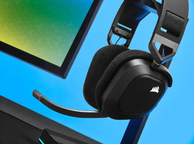 Геймърски слушалки с микрофон Corsair HS80 RGB Carbon безжични PC/PS5/PS4 