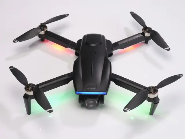 Сгъваем Wi-Fi дрон Denver DCW-3520 с две камери и FPV функция 