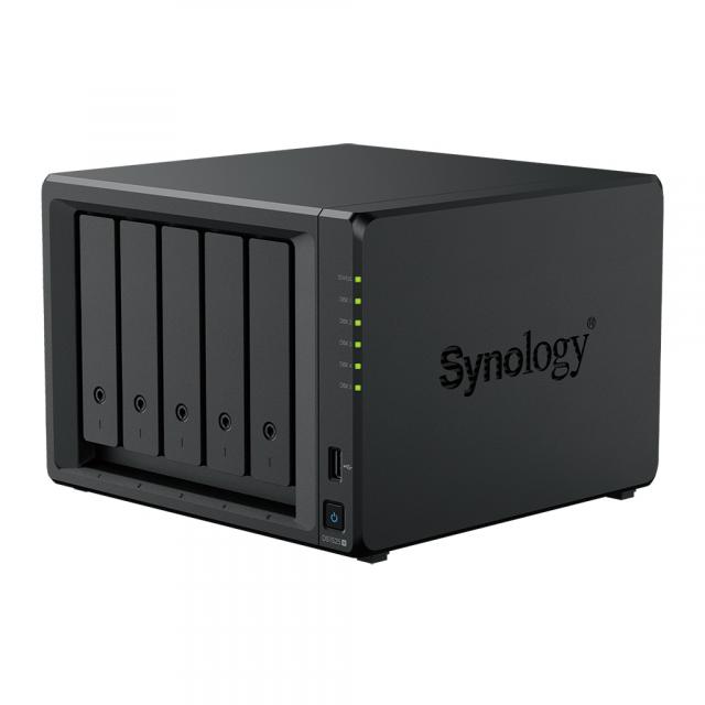 Мрежов сторидж Synology NAS DS1525+, за 5 диска, AMD Ryzen V1500B, 8GB DDR4 SODIMM 