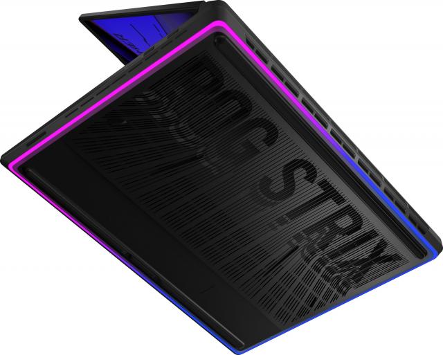 Лаптоп ASUS ROG Strix SCAR 18 2026 G835LXG-TQ489X - 18" Mini LED UHD+ 240Hz, , Intel Core Ultra 9 290HX, 64GB DDR5, 2TB SSD, RTX 5090 24GB GDDR7, Win 11 Pro 