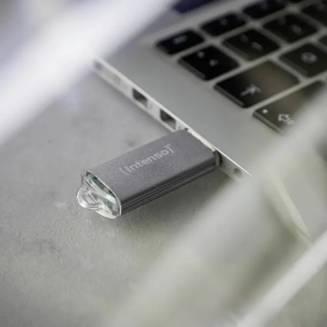 Intenso USB Flash Drive 3.2 128GB Jet Line 