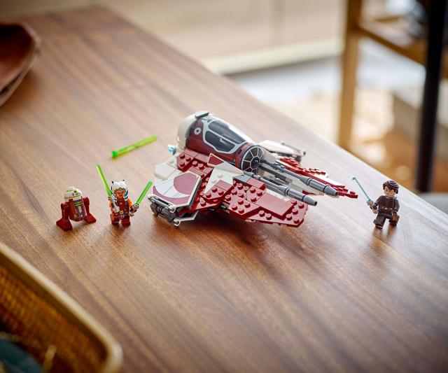 LEGO  Star Wars - Ahsoka's Jedi Interceptor, 75401 