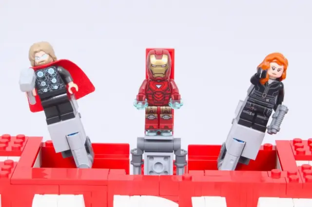 LEGO  Super Heroes Marvel MARVEL Logo- 76313 