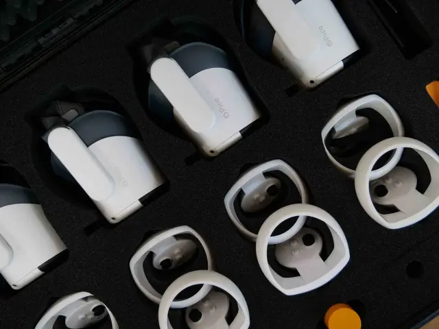 Комплект VR Expert 4 бр. PICO Neo 3 VR очила, куфар, рутер, таблет и аксесоари 