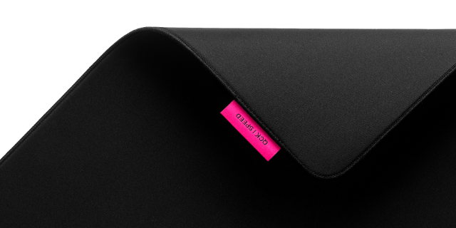 Геймърски пад SteelSeries QcK Performance L Speed 