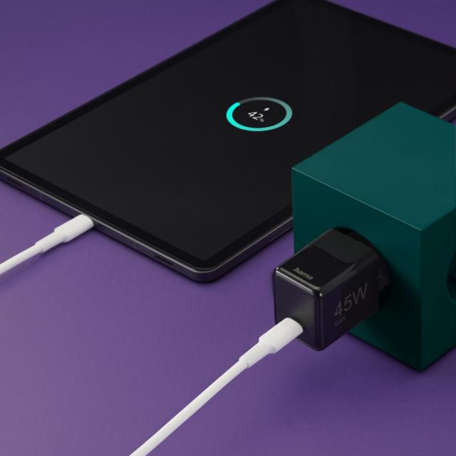 HAMA Бързо мини зарядно GaN, USB-C, PD, 45 W, черно 