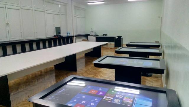 Интерактивна маса InfoDart T555 