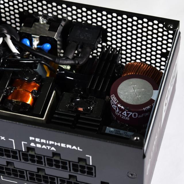 Захранващ блок Lian Li SP750 750W 80+ Gold SFX, Full Modular 