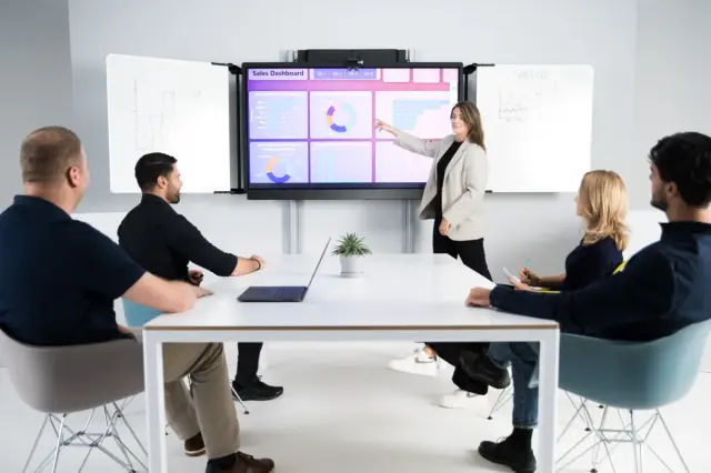 BalanceBox Winx Система за монтаж на стена на инт. дисплеи до 75" в комплект с две бели дъски 