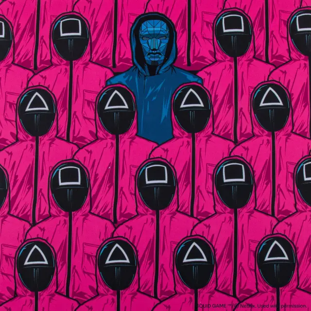 Пад за мишка Netflix Squid Game - Front Man And Guards Desk Mat 