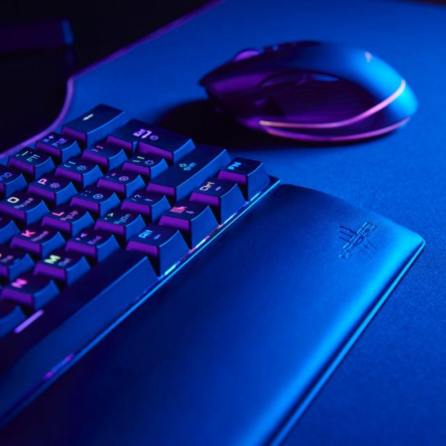 uRage Геймърска клавиатура "Exodus 760 Mechanical Mini", червени суичове, черна 